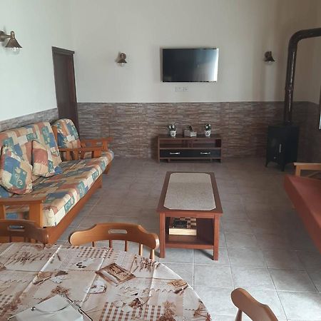 Haven House Villa Larnaca Bagian luar foto