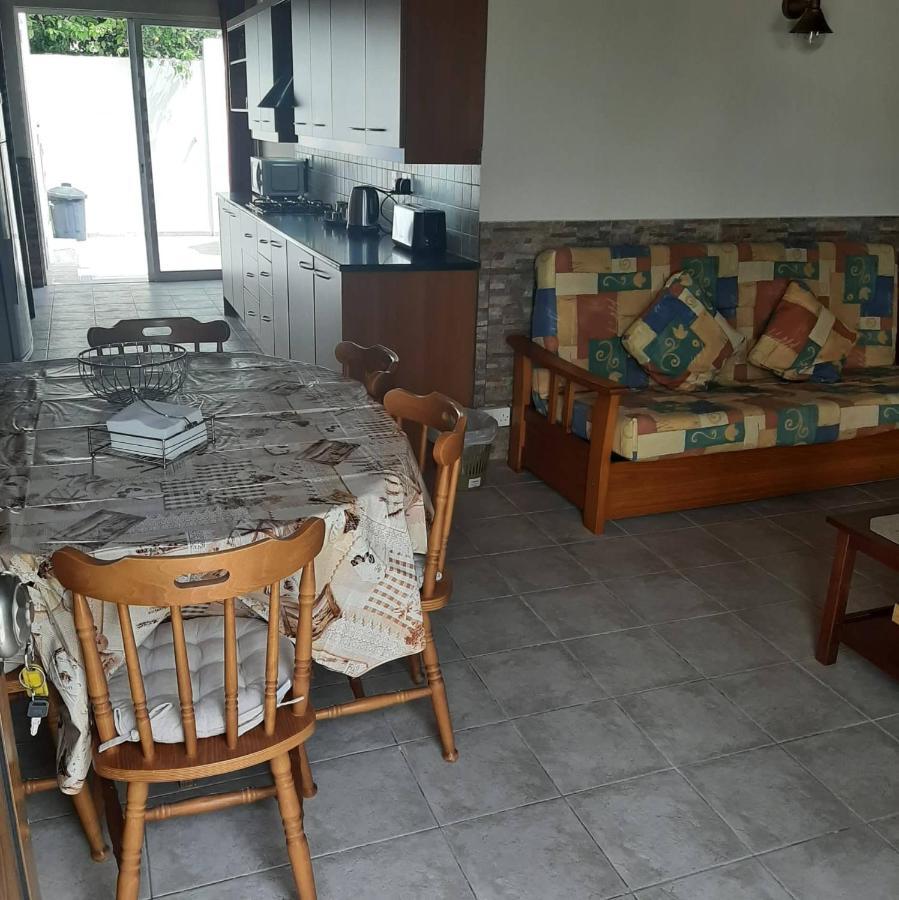 Haven House Villa Larnaca Bagian luar foto