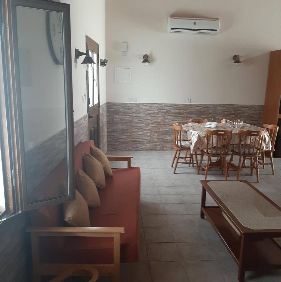 Haven House Villa Larnaca Bagian luar foto