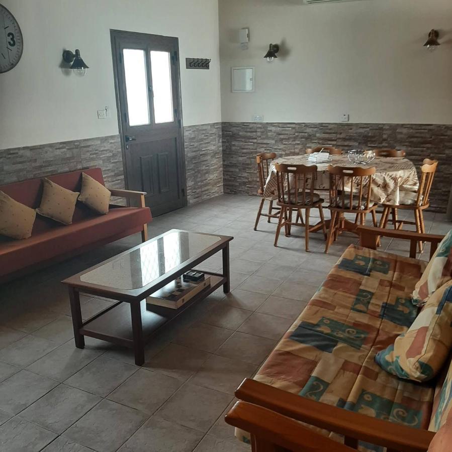 Haven House Villa Larnaca Bagian luar foto
