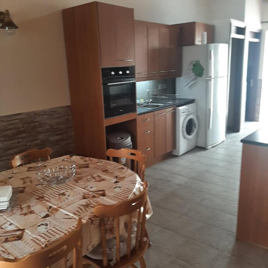 Haven House Villa Larnaca Bagian luar foto